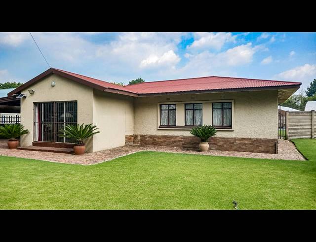 3 BEDROOM HOUSE FOR SALE IN SASOLBURG EXT 3
